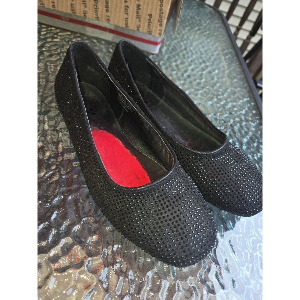 Vince Camuto Womens Sz 2 Black Rhinestone Embellished Ballet Flats